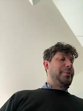 Snapshot of Taxidriver1988 chatting on February 28, 2025, 9:04 am Taxidriver1988 online show from February 28, 2025, 9:04 am