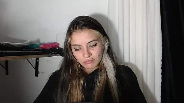 mariecam420 online show from February 12, 2025, 10:59 pm