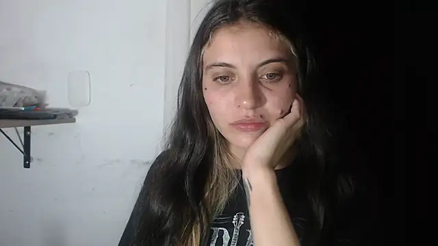 mariecam420 online show from February 25, 2025, 3:42 am