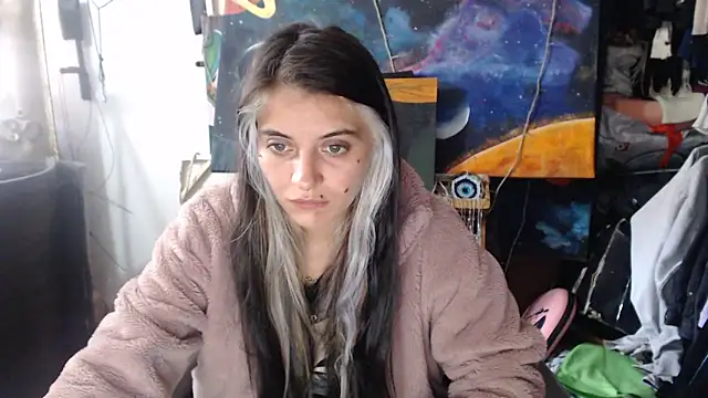 mariecam420 online show from March 13, 2025, 6:56 pm