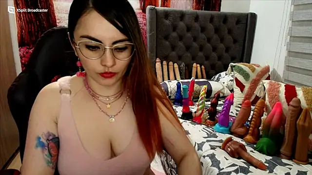 Snapshot of sofia23dirty chatting on March 3, 2025, 11:56 pm sofia23dirty online show from March 3, 2025, 11:56 pm