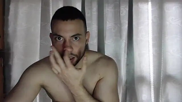 Snapshot of Armando_2002 chatting on May 25, 2026, 4:57 pm Armando 2002 online show from May 25, 2026, 4:57 pm
