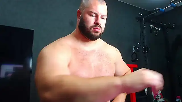 Snapshot of muscularjohnforuX chatting on June 19, 2026, 8:29 am muscularjohnforuX online show from June 19, 2026, 8:29 am