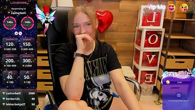  fiona Love online show from March 11, 2025, 1:16 am