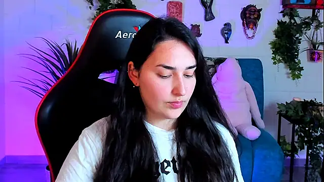 CeceliaJohnson online show from February 21, 2025, 2:16 pm