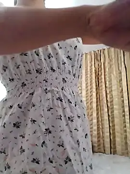 baby sweet girl  online show from March 13, 2025, 11:05 pm