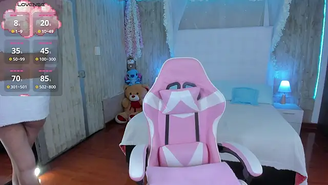 floryn susana online show from May 20, 2026, 9:43 pm