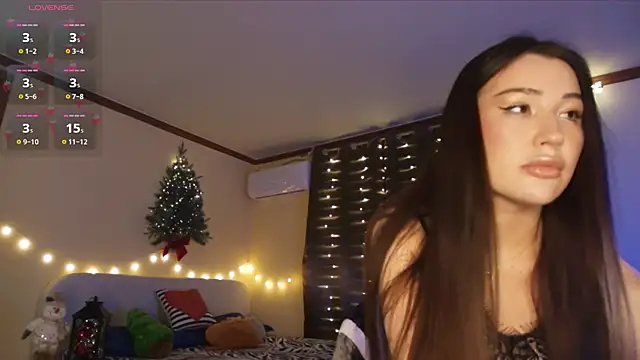 Snapshot of SoeTheReal chatting on December 17, 2025, 7:31 pm SoeTheReal online show from December 17, 2025, 7:31 pm