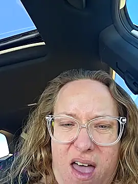 julimonroe online show from March 13, 2025, 6:23 pm