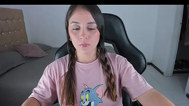 EmmaGrace1999 online show from December 6, 2024, 4:03 am