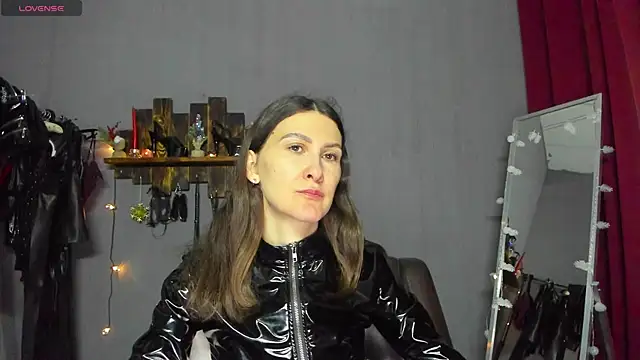 Snapshot of Mistress_Pamela chatting on December 17, 2024, 4:01 am Mistress Pamela online show from December 17, 2024, 4:01 am