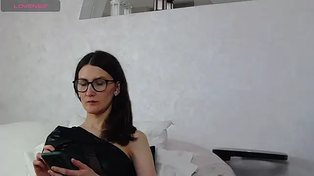 Snapshot of Mistress_Pamela chatting on February 7, 2025, 8:22 am Mistress Pamela online show from February 7, 2025, 8:22 am