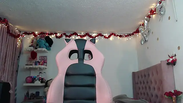 Snapshot of Harmonie_brown chatting on March 11, 2025, 7:37 am Harmonie brown online show from March 11, 2025, 7:37 am
