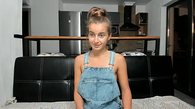 ElizSweet online show from November 4, 2025, 4:39 pm