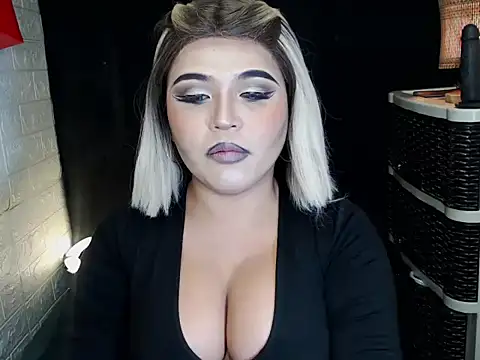 Snapshot of x12inchanaconda chatting on February 14, 2026, 11:23 pm x12inchanaconda online show from February 14, 2026, 11:23 pm