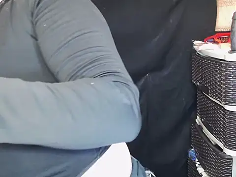 Snapshot of x12inchanaconda chatting on March 26, 2026, 12:39 am x12inchanaconda online show from March 26, 2026, 12:39 am