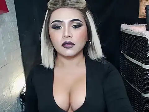 Snapshot of x12inchanaconda chatting on April 5, 2026, 12:41 am x12inchanaconda online show from April 5, 2026, 12:41 am