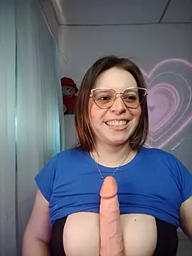 Snapshot of lorenitabella chatting on June 20, 2026, 9:39 pm lorenitabella online show from June 20, 2026, 9:39 pm