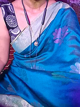 XBHUUME online show from February 10, 2026, 4:44 pm