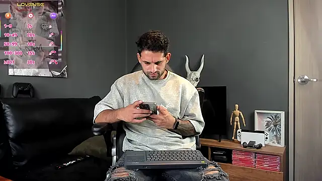 Davevilboy online show from February 7, 2025, 12:17 pm