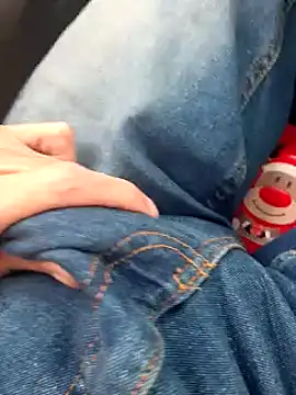 feet toes online show from December 29, 2024, 1:28 pm