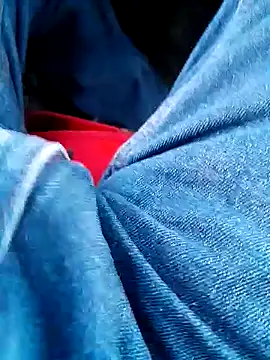 feet toes online show from February 21, 2025, 3:54 pm