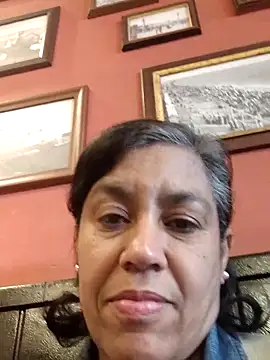 Snapshot of Molly_newman6 chatting on May 11, 2026, 2:01 pm Molly newman6 online show from May 11, 2026, 2:01 pm
