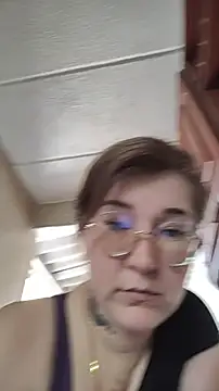 HunnyyLove online show from October 27, 2025, 4:44 pm