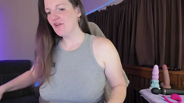 Kelly Carolina online show from December 22, 2025, 12:13 pm