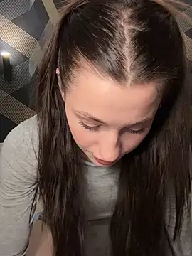 Camilla Railian online show from March 17, 2025, 7:26 pm