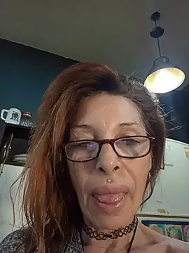 Snapshot of FrozenWaffle chatting on June 28, 2026, 6:14 pm FrozenWaffle online show from June 28, 2026, 6:14 pm