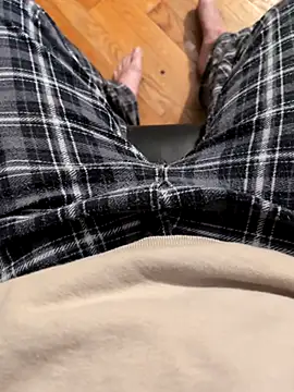 MrandMrsHaze online show from February 8, 2026, 3:54 am