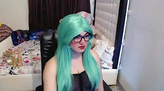 Goddess Sarah online show from December 14, 2024, 8:45 am