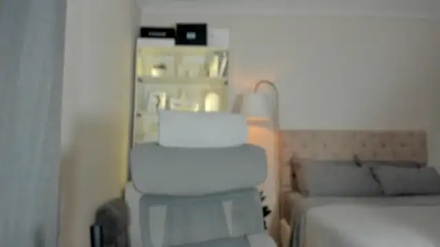 JohannaRodriguez69 online show from November 8, 2025, 1:06 am