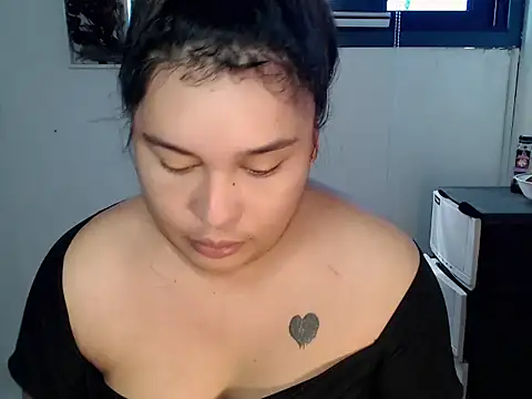 Snapshot of Hardcore_Tgirl chatting on May 27, 2026, 12:18 am Hardcore Tgirl online show from May 27, 2026, 12:18 am