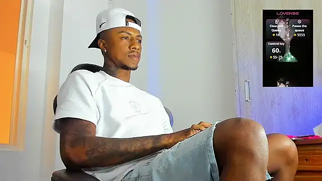 YeremiBrowm online show from October 7, 2025, 9:23 pm