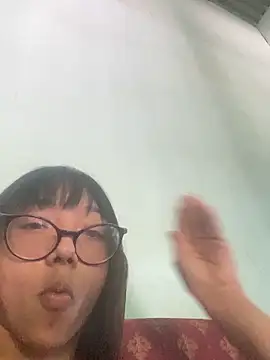 Karmakuro online show from September 9, 2025, 4:50 pm