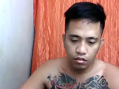 Snapshot of Thyler08 chatting on December 14, 2024, 2:12 am Thyler08 online show from December 14, 2024, 2:12 am