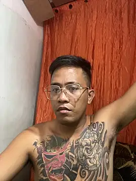 Snapshot of Thyler08 chatting on December 25, 2024, 6:09 am Thyler08 online show from December 25, 2024, 6:09 am