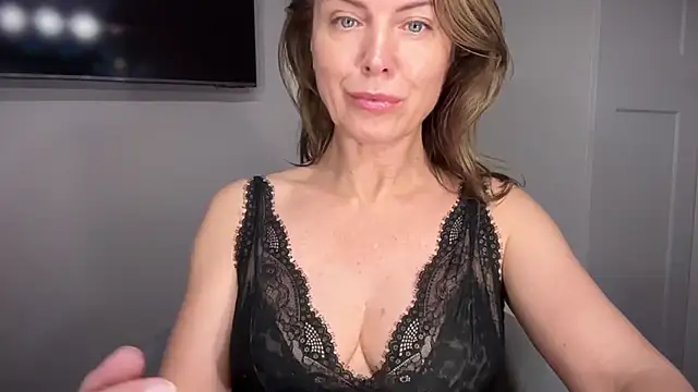 RachellAmazing online show from September 16, 2025, 6:20 pm