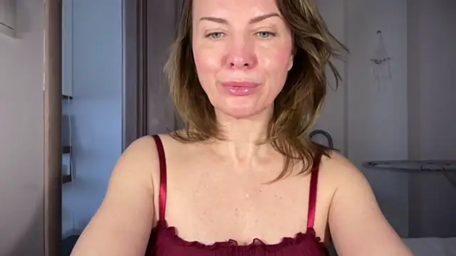 Snapshot of RachellAmazing chatting on May 1, 2026, 9:25 am RachellAmazing online show from May 1, 2026, 9:25 am