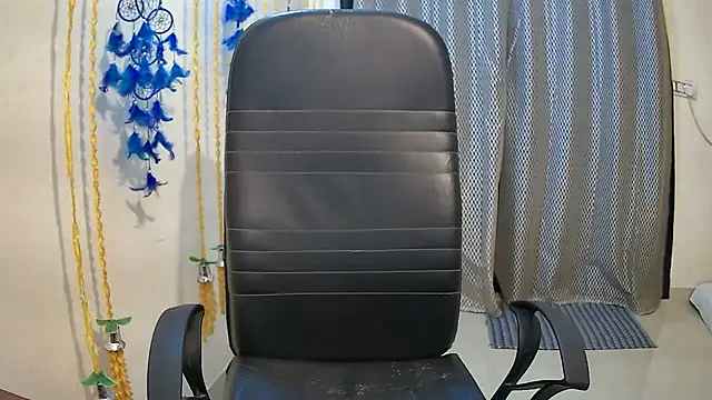 Snapshot of avav_love chatting on September 9, 2025, 11:21 am avav love online show from September 9, 2025, 11:21 am