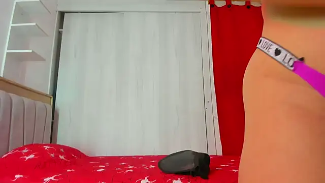 Lunastar02 online show from January 9, 2026, 2:14 am