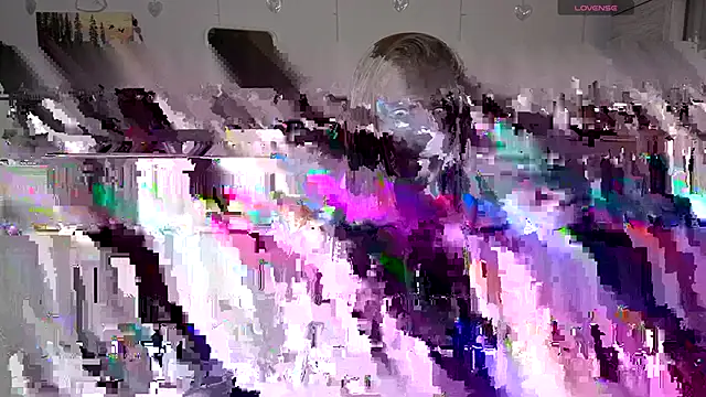 TinniAngel online show from April 18, 2026, 6:23 pm