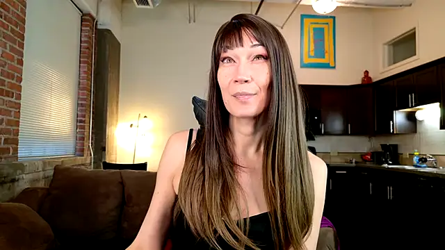 EveEnigma online show from January 9, 2025, 1:35 pm