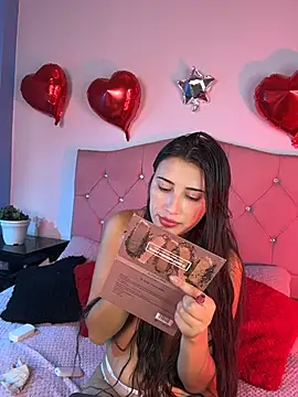 brenda moris01 online show from February 6, 2026, 10:13 pm