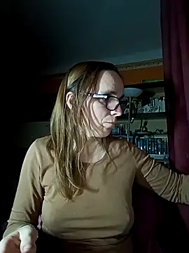 Dettybitch40 online show from November 2, 2025, 5:59 pm