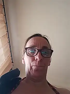 Dettybitch40 online show from February 14, 2026, 10:23 am