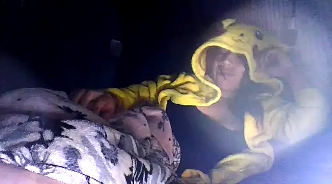 Snapshot of Shelzy420 chatting on March 22, 2025, 6:43 am Shelzy420 online show from March 22, 2025, 6:43 am