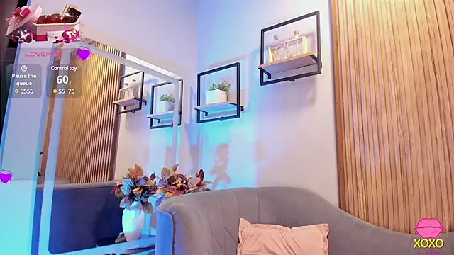 HannaPetit online show from February 23, 2025, 11:44 am